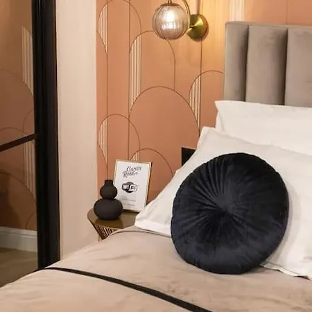 Candy Rose Lux Centre Apartment *